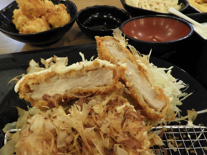 大阪燒豬排定食的豬排