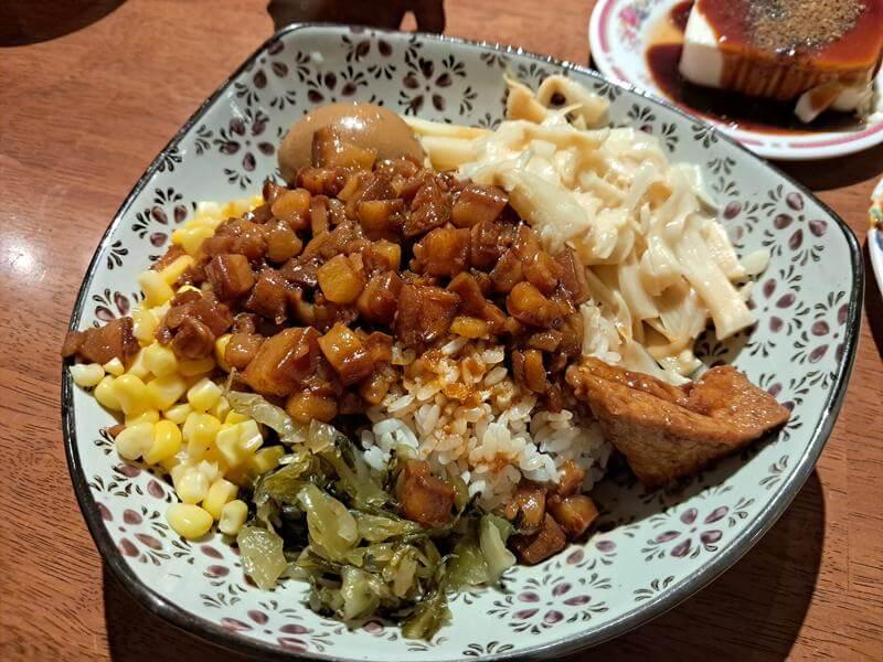 滷肉便當
