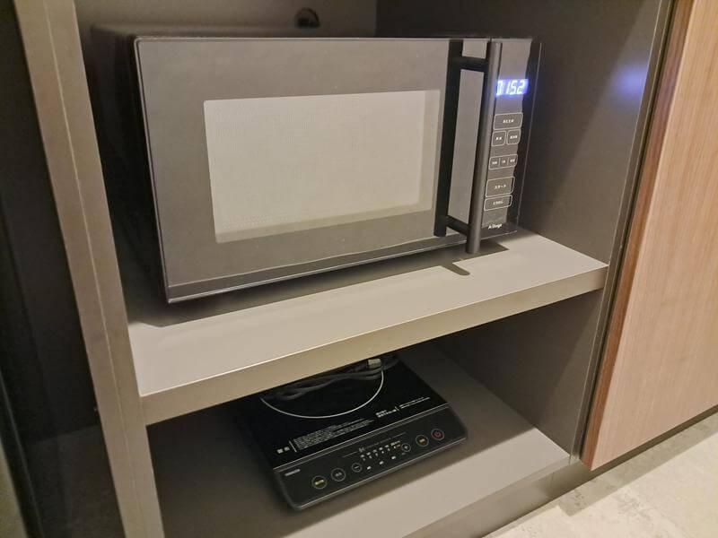 微波爐、電磁爐都有