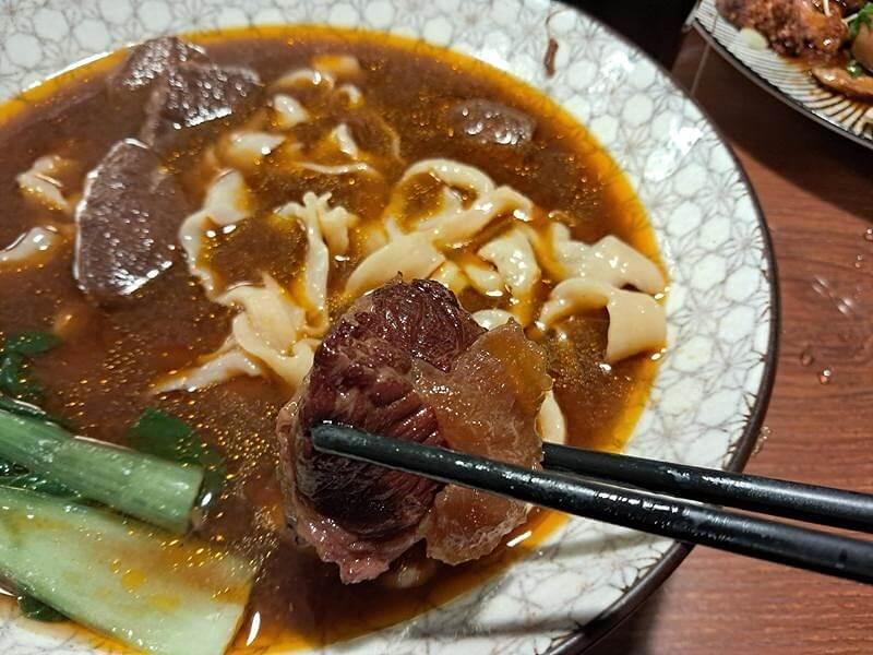 牛肉夠大塊